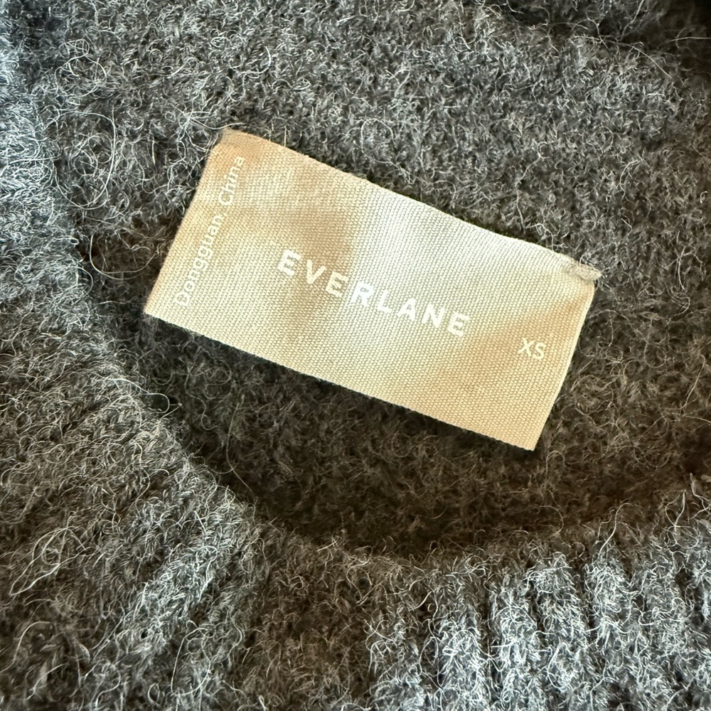 Everlane Cocoon Crew in Alpaca - Picture 8 of 8